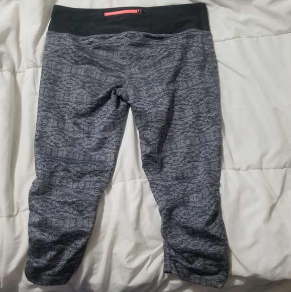 MPG | Workout Crops - Picture 2 of 6